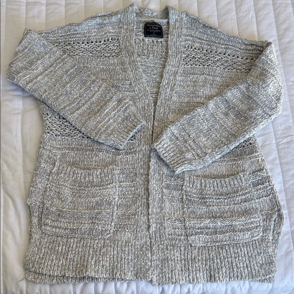 Abercrombie‎ & Fitch Light Gray Cardigan